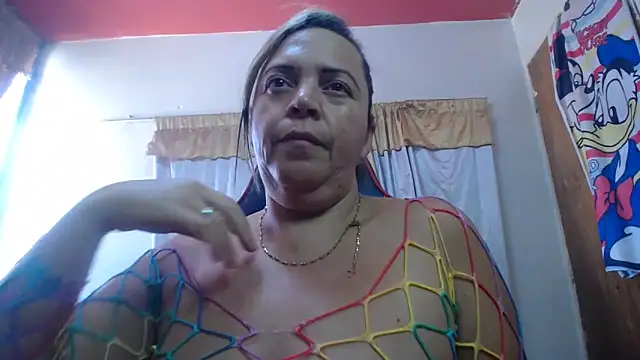 Snapshot of alina_maturehot chatting on September 9, 2:49 pm alina maturehot online show from September 9, 2:49 pm