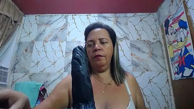 Snapshot of alina_maturehot chatting on April 19, 5:18 am alina maturehot online show from April 19, 5:18 am