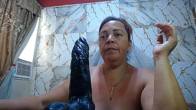 Snapshot of alina_maturehot chatting on May 11, 2:45 pm alina maturehot online show from May 11, 2:45 pm