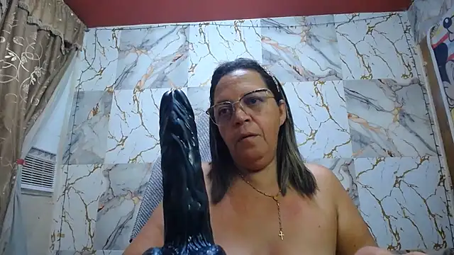 Snapshot of alina_maturehot chatting on June 8, 7:53 am alina maturehot online show from June 8, 7:53 am