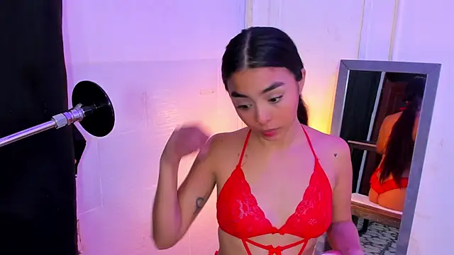 lanna brunette online show from May 7, 1:38 pm