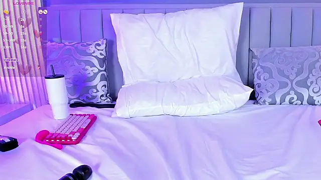 isolari  online show from March 23, 7:42 am