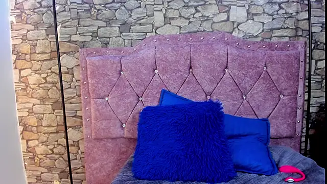 nicky angel1 online show from April 16, 9:39 pm