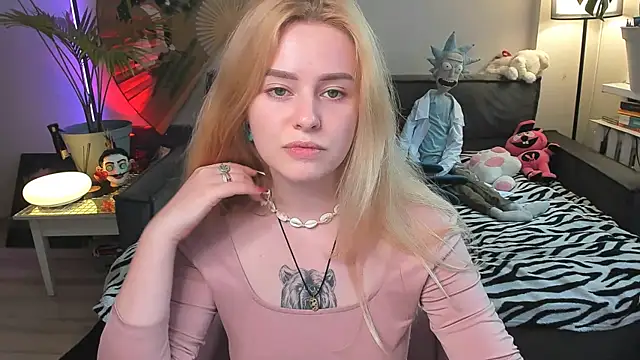 Snapshot of Alexa_Pirs chatting on July 24, 2:26 pm Alexa Pirs online show from July 24, 2:26 pm