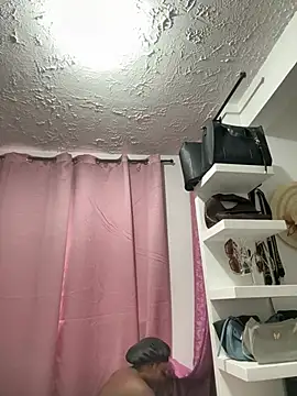 Daphnewalker   online show from February 8, 11:46 am