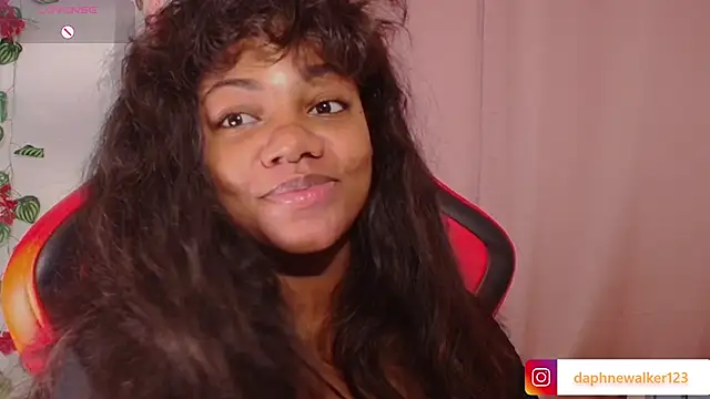 Daphnewalker   online show from February 10, 1:37 pm