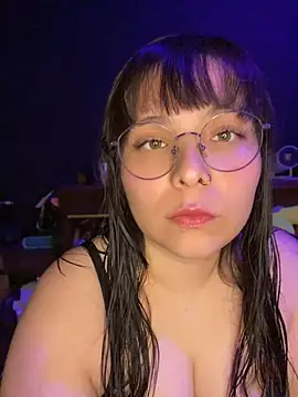 Snapshot of Solo_yoss chatting on July 3, 6:53 am Solo yoss online show from July 3, 6:53 am
