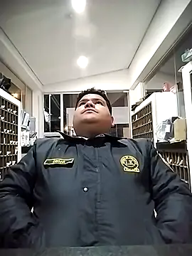 oscarshow24 online show from November 13, 6:45 am