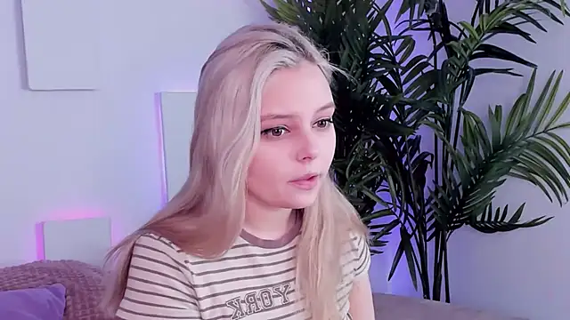 CLAIRE VOGT online show from March 10, 5:54 am