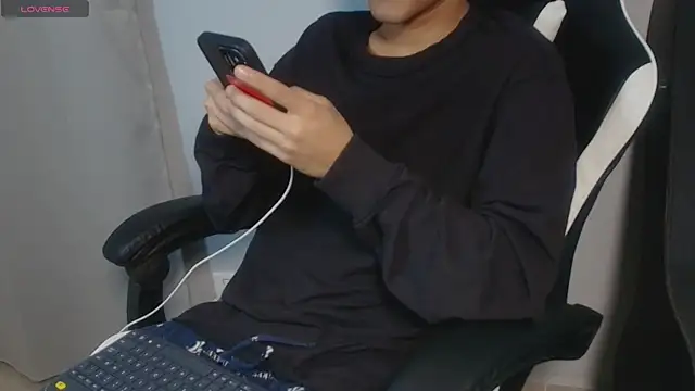 Snapshot of salvatore_montt chatting on February 14, 12:41 am salvatore montt online show from February 14, 12:41 am