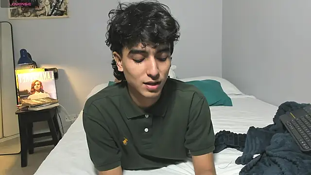 Snapshot of salvatore_montt chatting on March 3, 12:04 am salvatore montt online show from March 3, 12:04 am