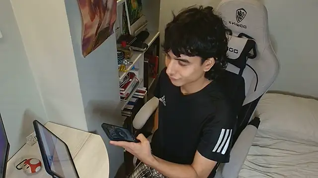 Snapshot of salvatore_montt chatting on October 14, 3:51 am salvatore montt online show from October 14, 3:51 am