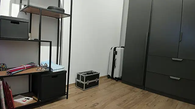 Snapshot of molicaremolicare chatting on February 7, 5:05 pm molicaremolicare online show from February 7, 5:05 pm