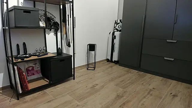 Snapshot of molicaremolicare chatting on March 7, 6:05 pm molicaremolicare online show from March 7, 6:05 pm