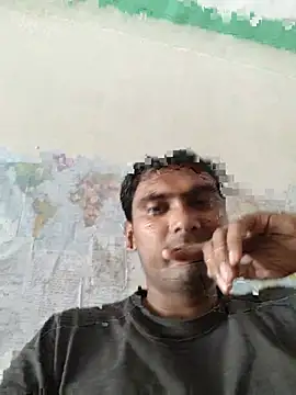 Snapshot of ccuteboyyyy chatting on June 24, 6:01 am ccuteboyyyy online show from June 24, 6:01 am