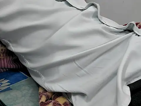 Snapshot of Lustyluckyy chatting on October 15, 7:52 am Lustyluckyy online show from October 15, 7:52 am