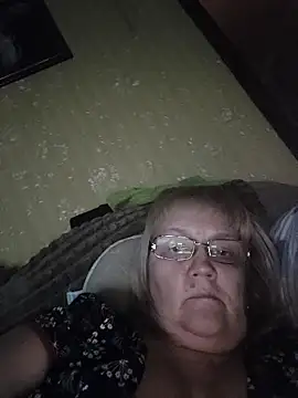 Snapshot of Violet5364 chatting on March 18, 9:51 pm Violet5364 online show from March 18, 9:51 pm