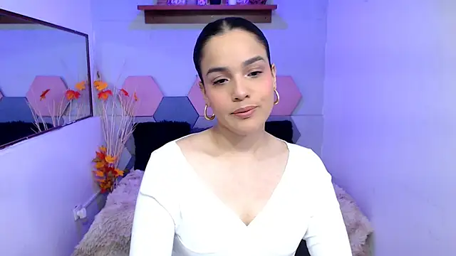 Lana Pearce online show from February 17, 12:59 pm