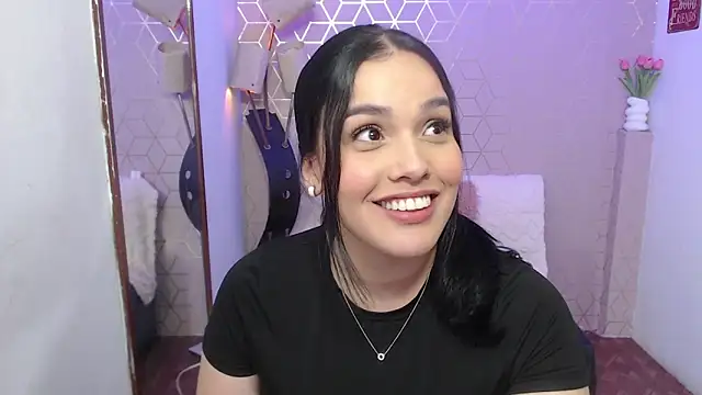 Lana Pearce online show from November 18, 10:25 pm