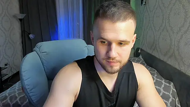 Snapshot of Vladik_b chatting on February 25, 5:47 pm Vladik b online show from February 25, 5:47 pm