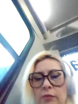 CandieGilson   online show from March 27, 11:10 am