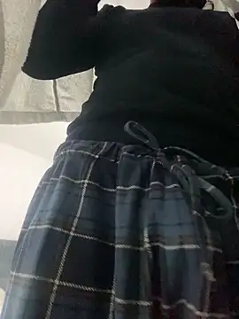 Snapshot of Fuckboy2535 chatting on February 14, 2:28 am Fuckboy2535 online show from February 14, 2:28 am