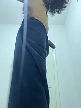 Snapshot of Fuckboy2535 chatting on February 23, 6:12 pm Fuckboy2535 online show from February 23, 6:12 pm
