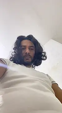 Snapshot of Fuckboy2535 chatting on February 28, 4:21 am Fuckboy2535 online show from February 28, 4:21 am