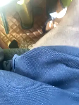 Snapshot of Fuckboy2535 chatting on September 23, 9:56 am Fuckboy2535 online show from September 23, 9:56 am