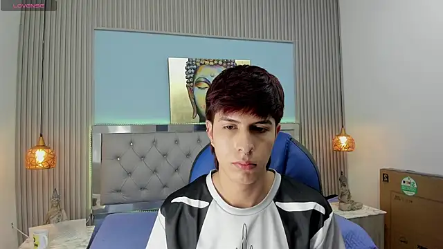 Estiv18  online show from December 14, 10:20 am