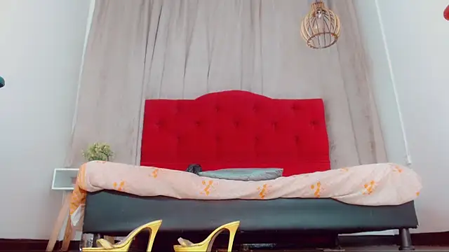 katha Crawford online show from October 22, 7:02 pm