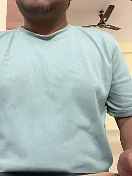 Kristi Uniq online show from February 11, 1:20 pm