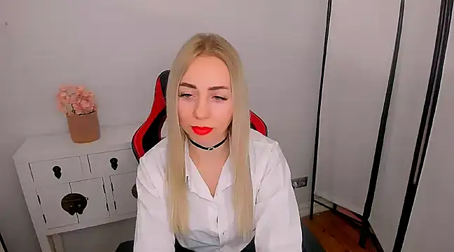 MargaritaRose online show from February 17, 6:37 pm