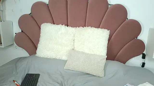 Snapshot of ScarlletRays chatting on February 28, 4:53 pm ScarlletRays online show from February 28, 4:53 pm