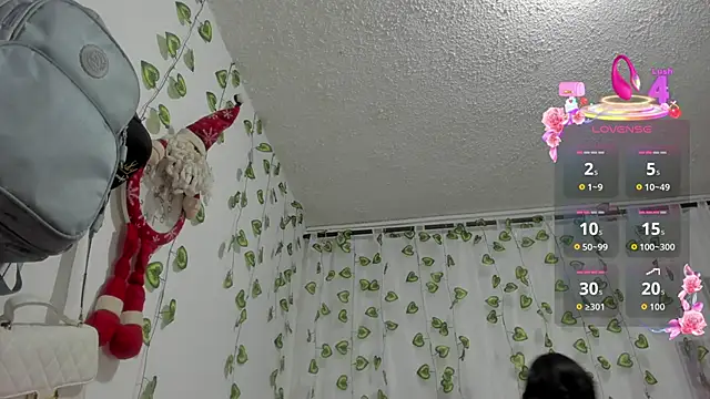 EmiliaRose  online show from June 7, 1:32 am