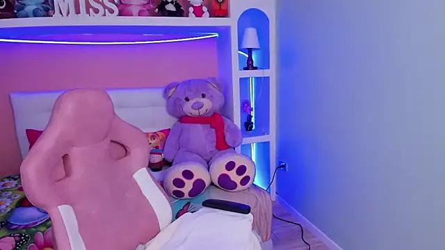 miss   megan online show from February 28, 2:12 am