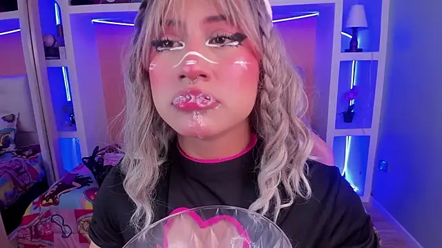 miss   megan online show from March 16, 2:06 am