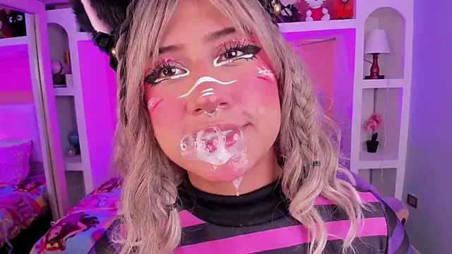 miss   megan online show from March 24, 2:16 am