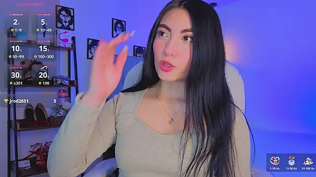 Miller Vanessa  online show from November 17, 8:25 pm