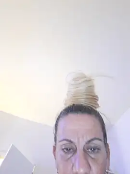 sujaila online show from November 11, 9:15 pm