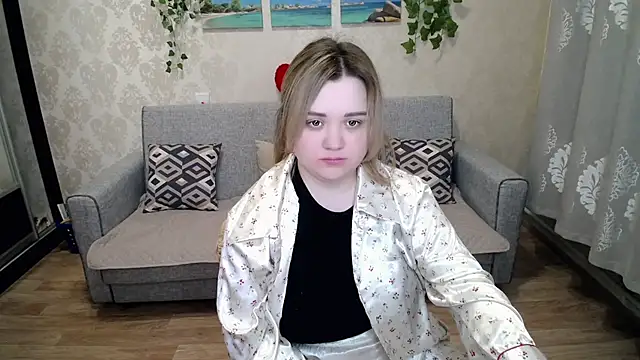 Snapshot of Finna_39 chatting on March 7, 11:27 pm Finna 39 online show from March 7, 11:27 pm