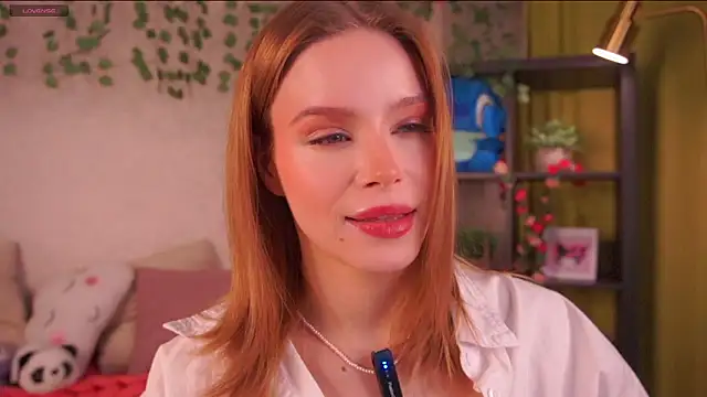 TaiteBayles online show from February 12, 1:22 am