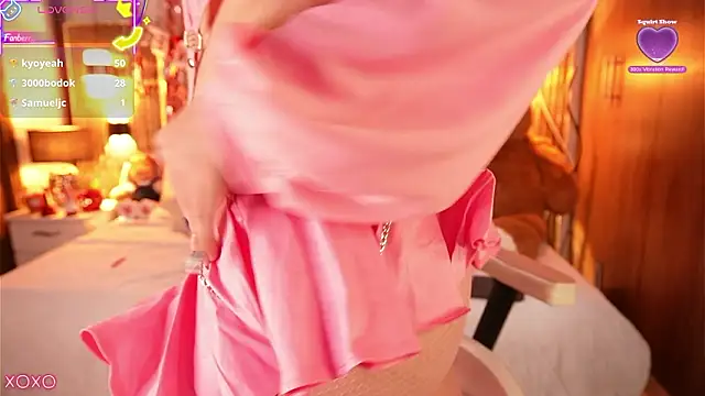 Snapshot of Julieta_priv chatting on February 14, 2:47 pm Julieta priv online show from February 14, 2:47 pm