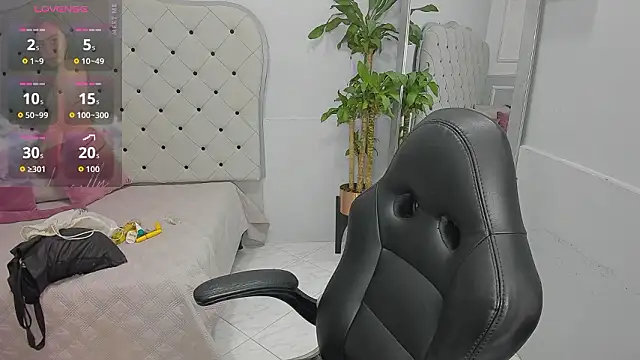 lucelly 15 online show from February 12, 11:27 am