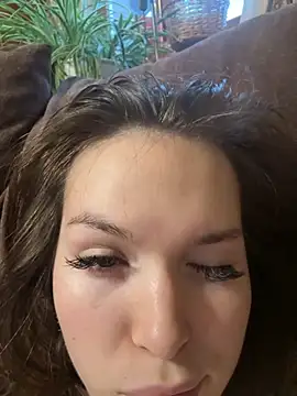 Snapshot of -Amora chatting on November 7, 12:16 pm -Amora online show from November 7, 12:16 pm