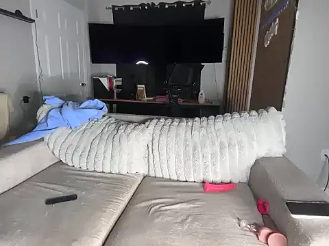 meggsworld online show from April 16, 1:45 pm