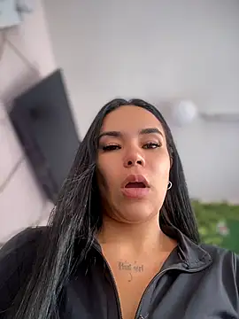 Naatalia online show from May 25, 4:57 pm