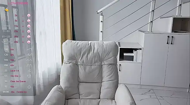 Cassie-20 online show from March 18, 2:36 am