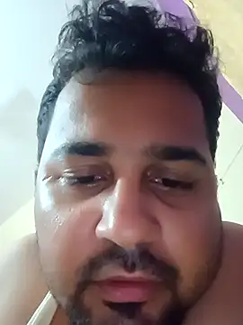 Snapshot of susthovai chatting on April 2, 6:38 pm susthovai online show from April 2, 6:38 pm