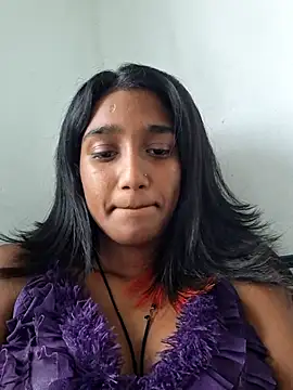 indianpink lips online show from March 10, 10:15 am